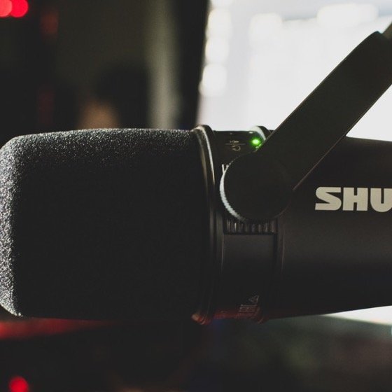 Shure MV7+